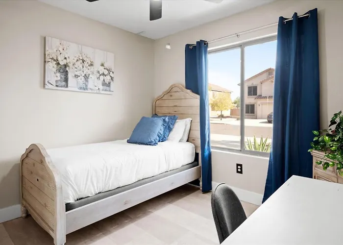 4-bedroom Retreat With Heated Pool & *